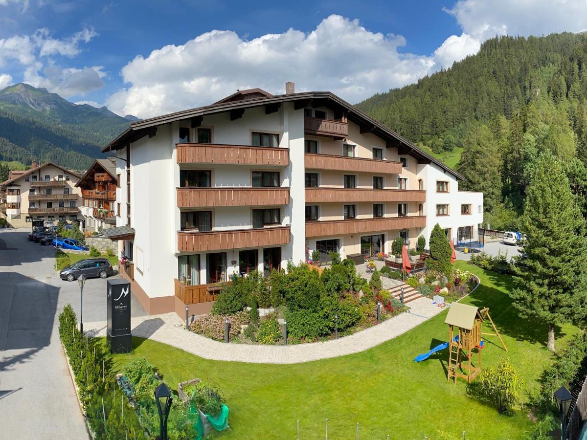 "Quality Hosts Arlberg" Hotel Garni Moessmer Sankt Anton am Arlberg Bagian luar foto