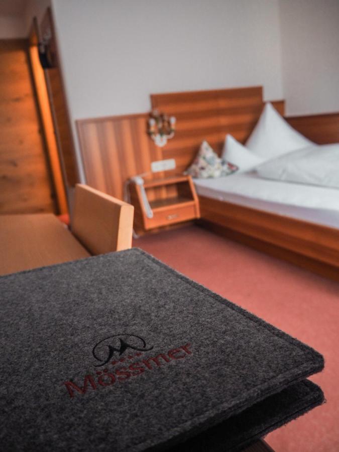 "Quality Hosts Arlberg" Hotel Garni Moessmer Sankt Anton am Arlberg Bagian luar foto